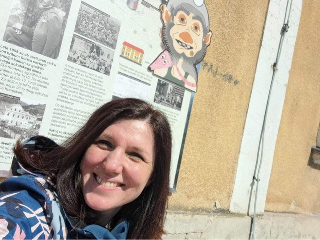 Po kolmastih stopnicah, da boste vedeli da tisto na zagorski tržnici ni raca