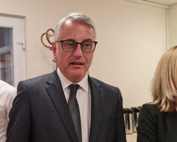 Minister Han: "Na lastne oči sem videl, da Steklarna postaja zeleno, kreativno in pametno podjetje."