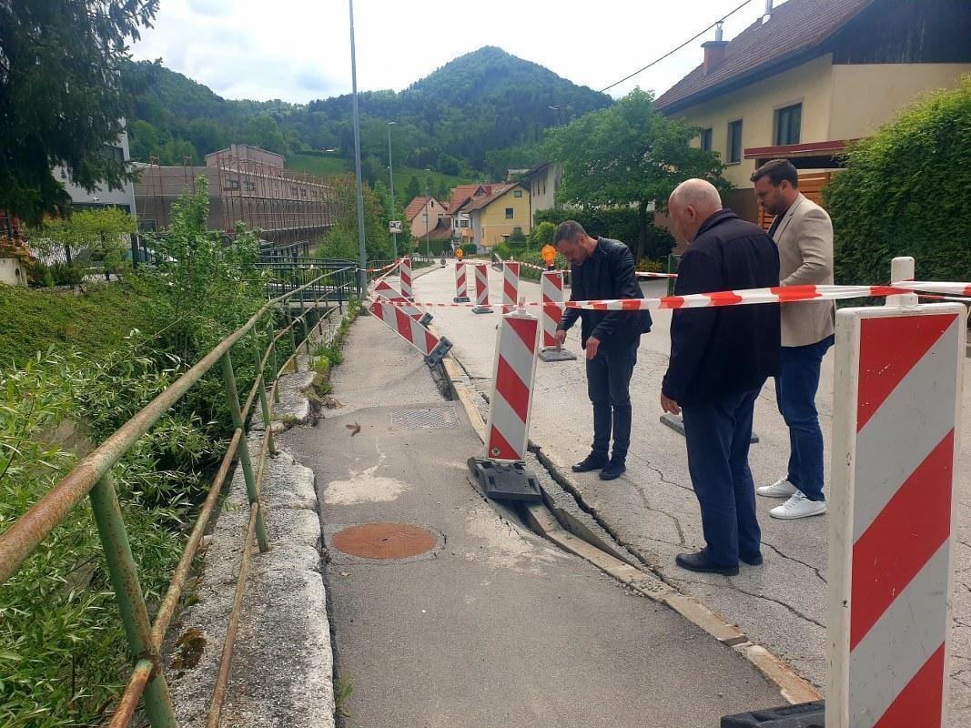 Sanacija škode po neurju že poteka, a manj nujna območja bodo na vrsti kasneje