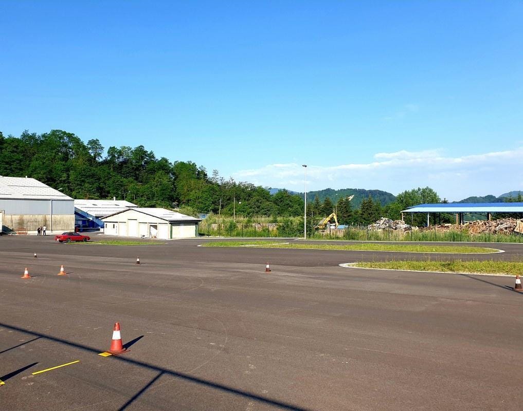 Zasavskim bodočim voznikom ne bo treba v Celje, zgradili so poligon v Trbovljah