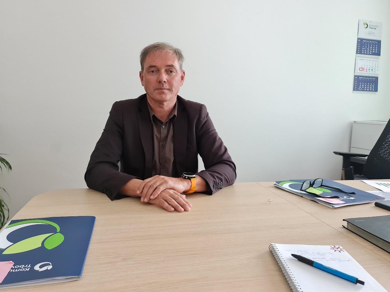 Danes o "komunalnih" zadevah na občinski seji, pred tem pa še direktorjev udarec