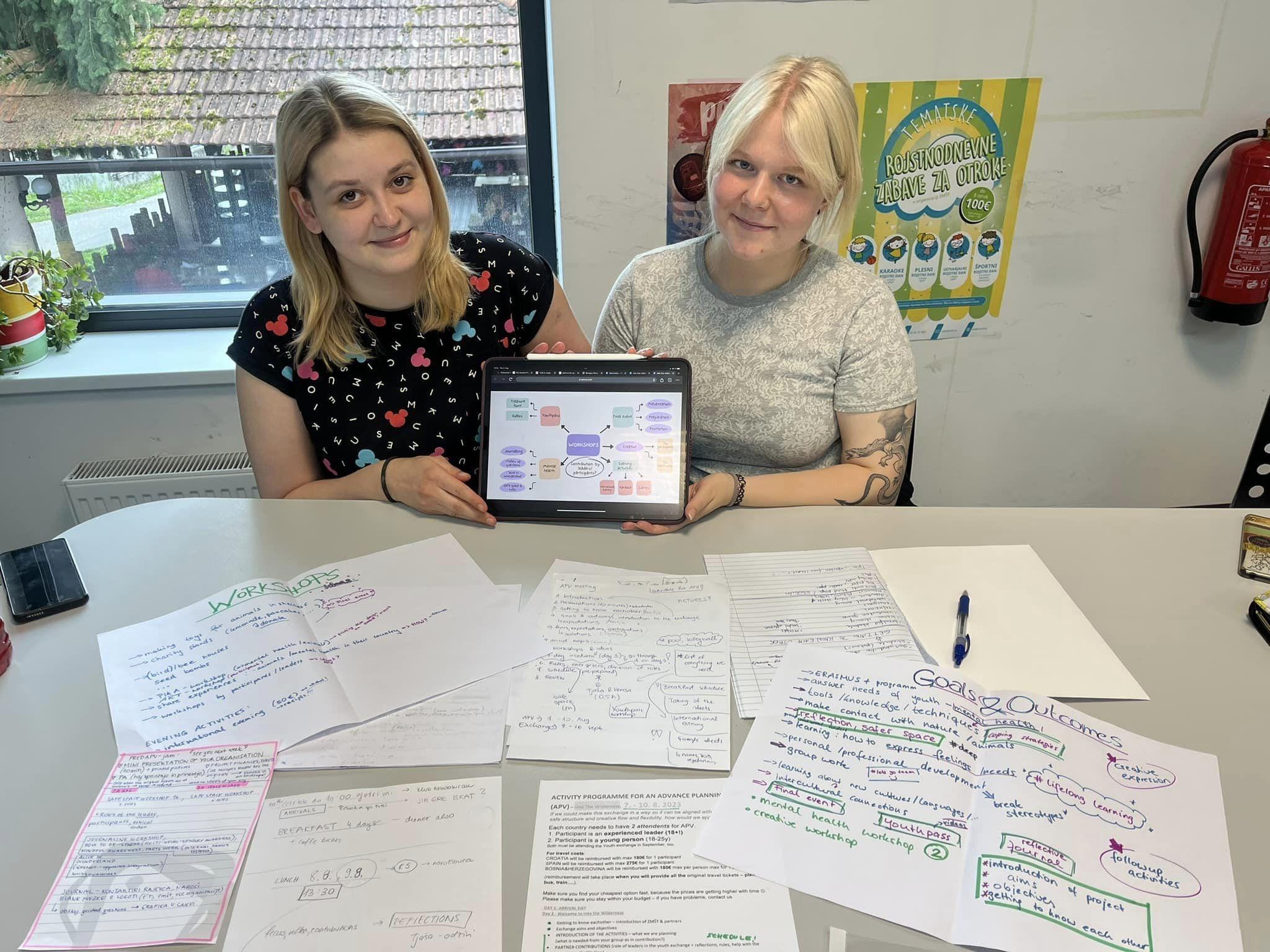 Eno leto prostovoljstva - Kako je Emma v Trbovljah pomagala so-ustvariti skupnost