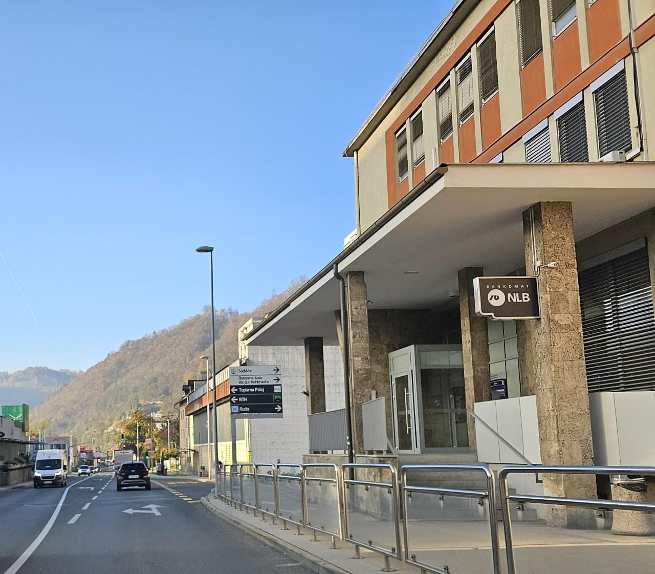 NLB Poslovalnica v Trbovljah spet posluje po običajnem urniku