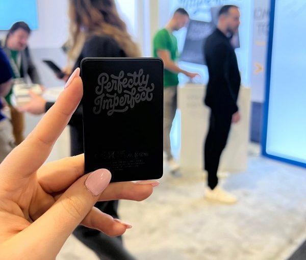 Chipolo: Zasavci so iz površinskih napak, namesto da bi vse vrgli v smeti, naredili najlepšo kolekcijo