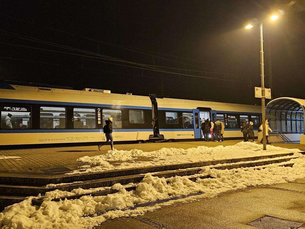 Zaradi del v Litiji, na Lazah, tudi na progi Trbovlje-Hrastnik pričakujte zamude vlakov in nadomestne prevoze