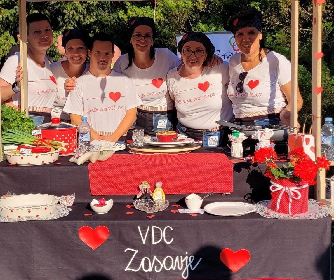 Vsak je lahko del vključujoče družbe. Tudi ti. Pridruži se!