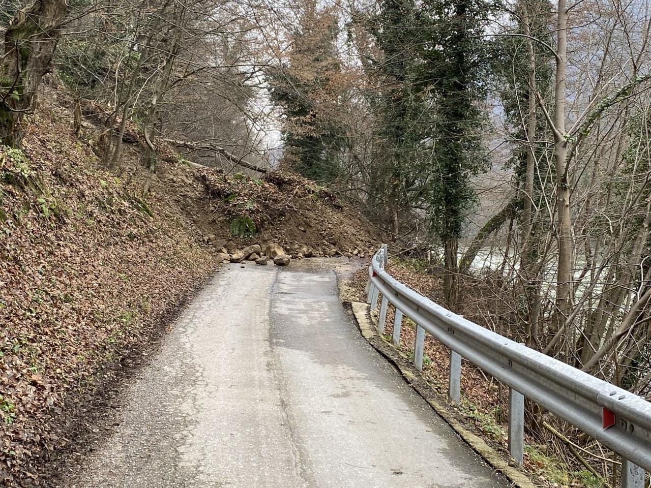 Vožnja na 23 odsekih ceste nevarna, čas je za intenzivno sanacijo