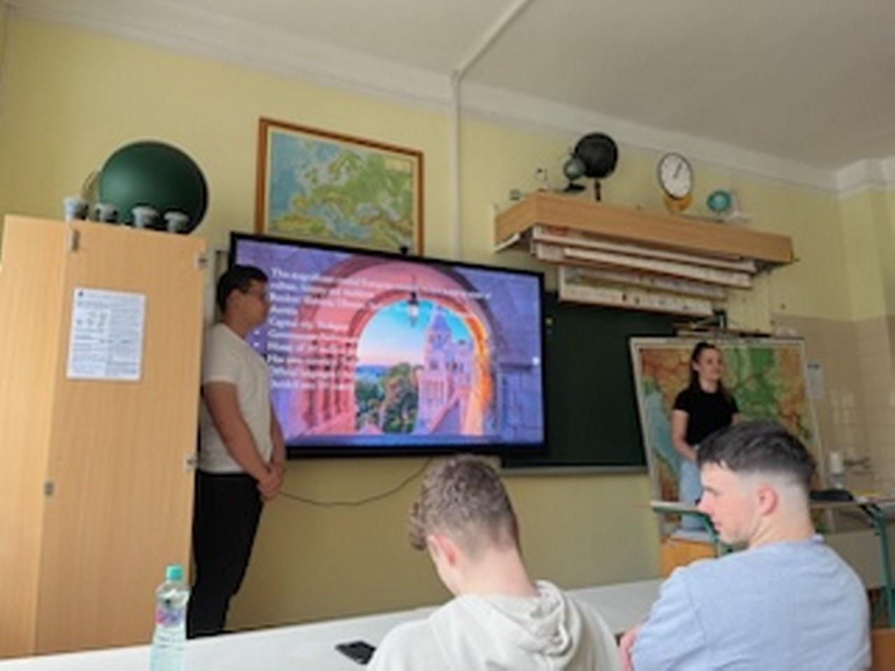 Dijaka iz Madžarske v gosteh v Zasavju