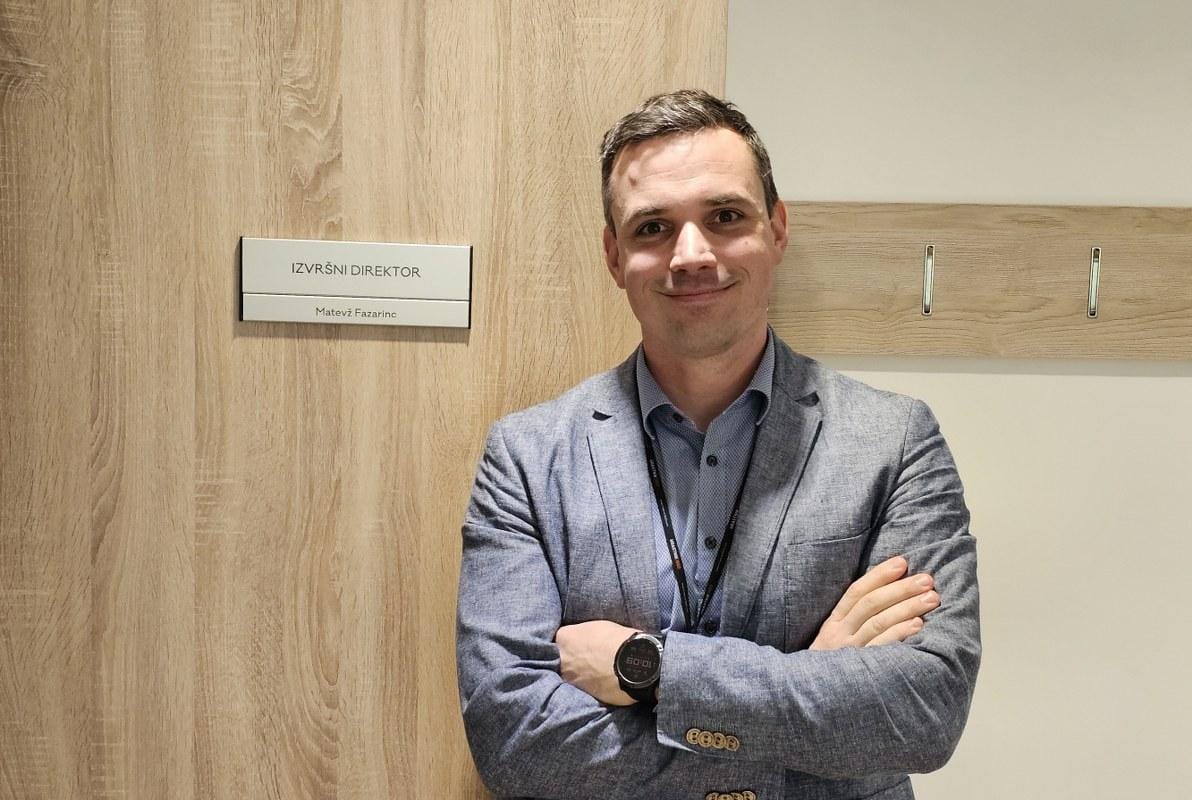 Direktor Steklarne: Študij, ki ga je vpisal skoraj po pomoti, ga je pripeljal do vodenja hrastniške steklarne