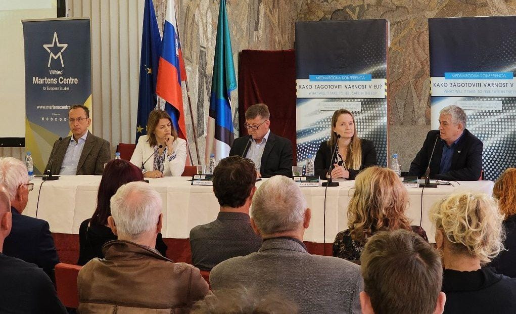 Energija kot prestiž, hrana natisnjena v laboratoriju in mir vse prej kot samoumeven