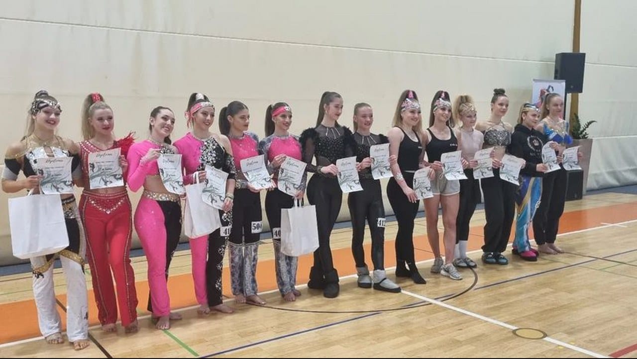 V plesu brez konkurence