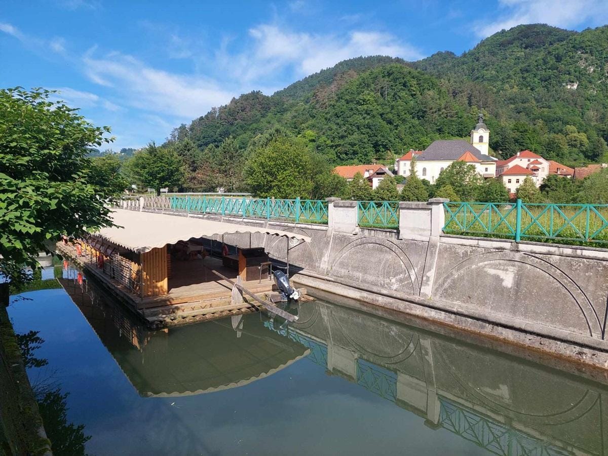 Radeče: Od vitezov, splavarske gostilne, do vožnje po Savi