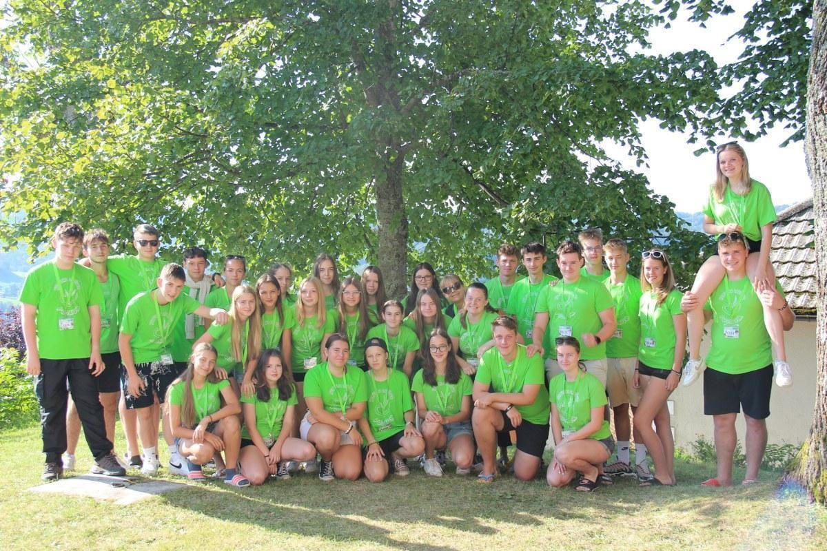 FOTO: Tokrat kar 100 otrok del programa »Urlaub na vasi«