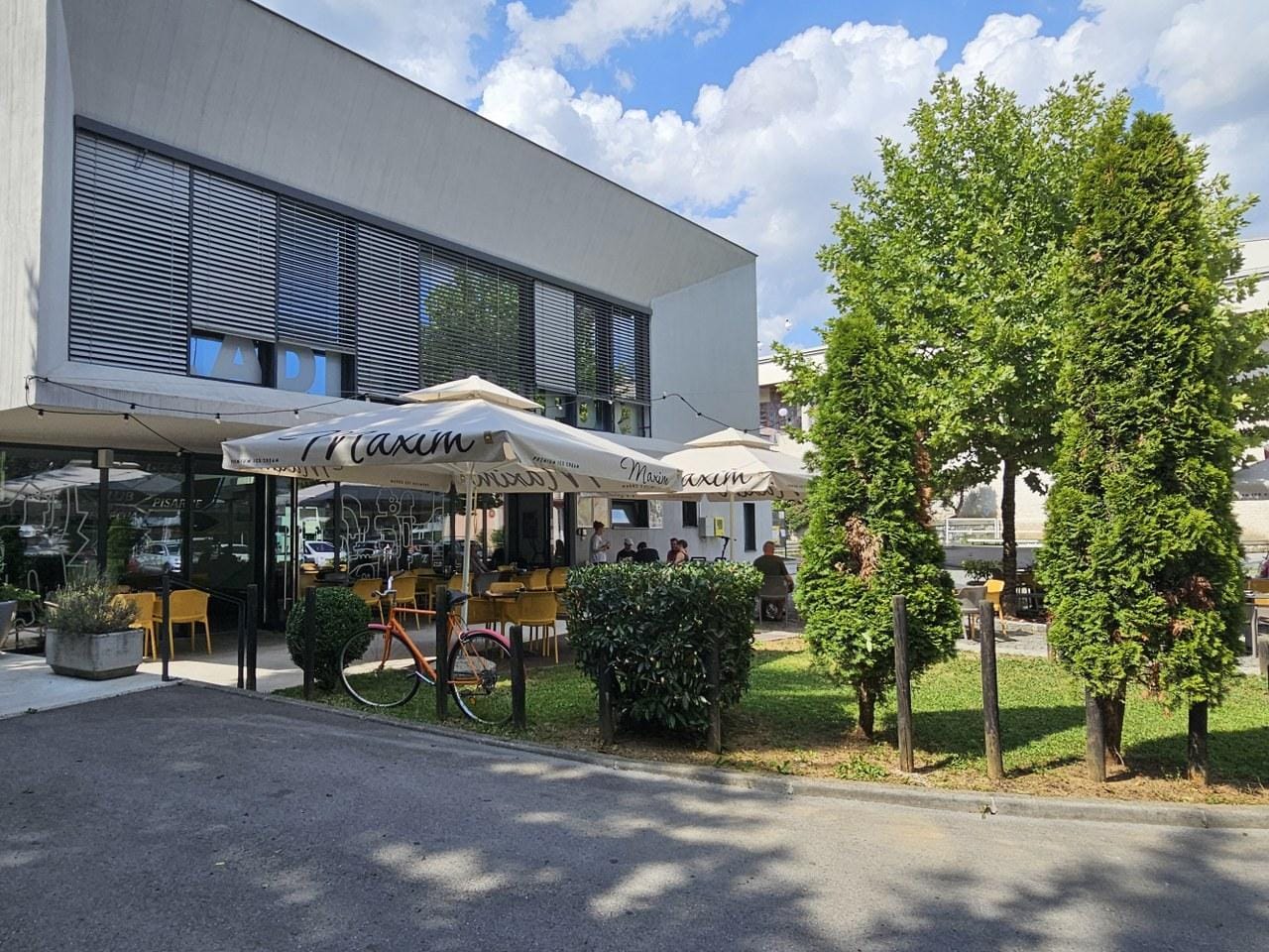 Prvi razpis za direktorja padel, zdaj objavljajo drugič