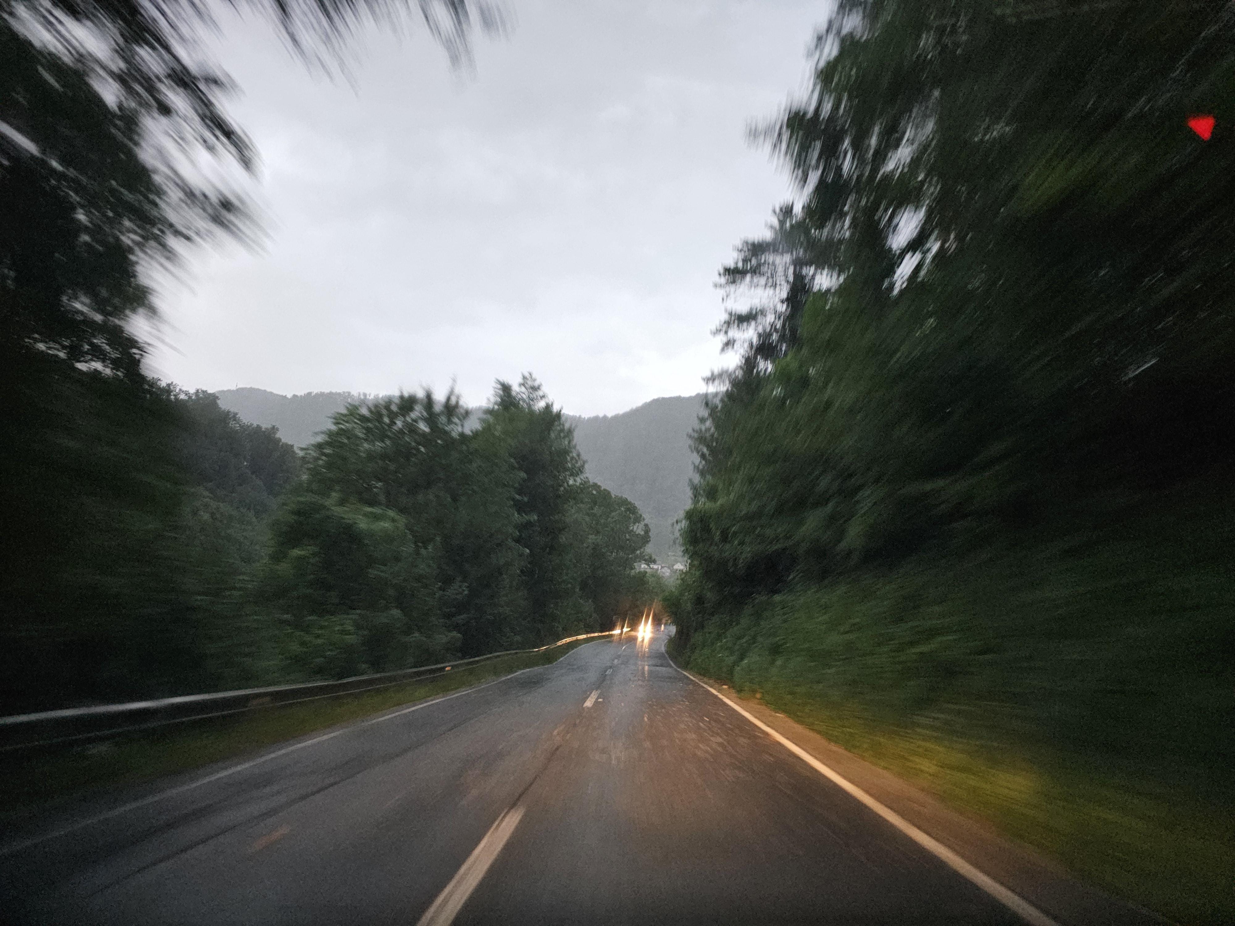 Del Hrastnika ostal v temi