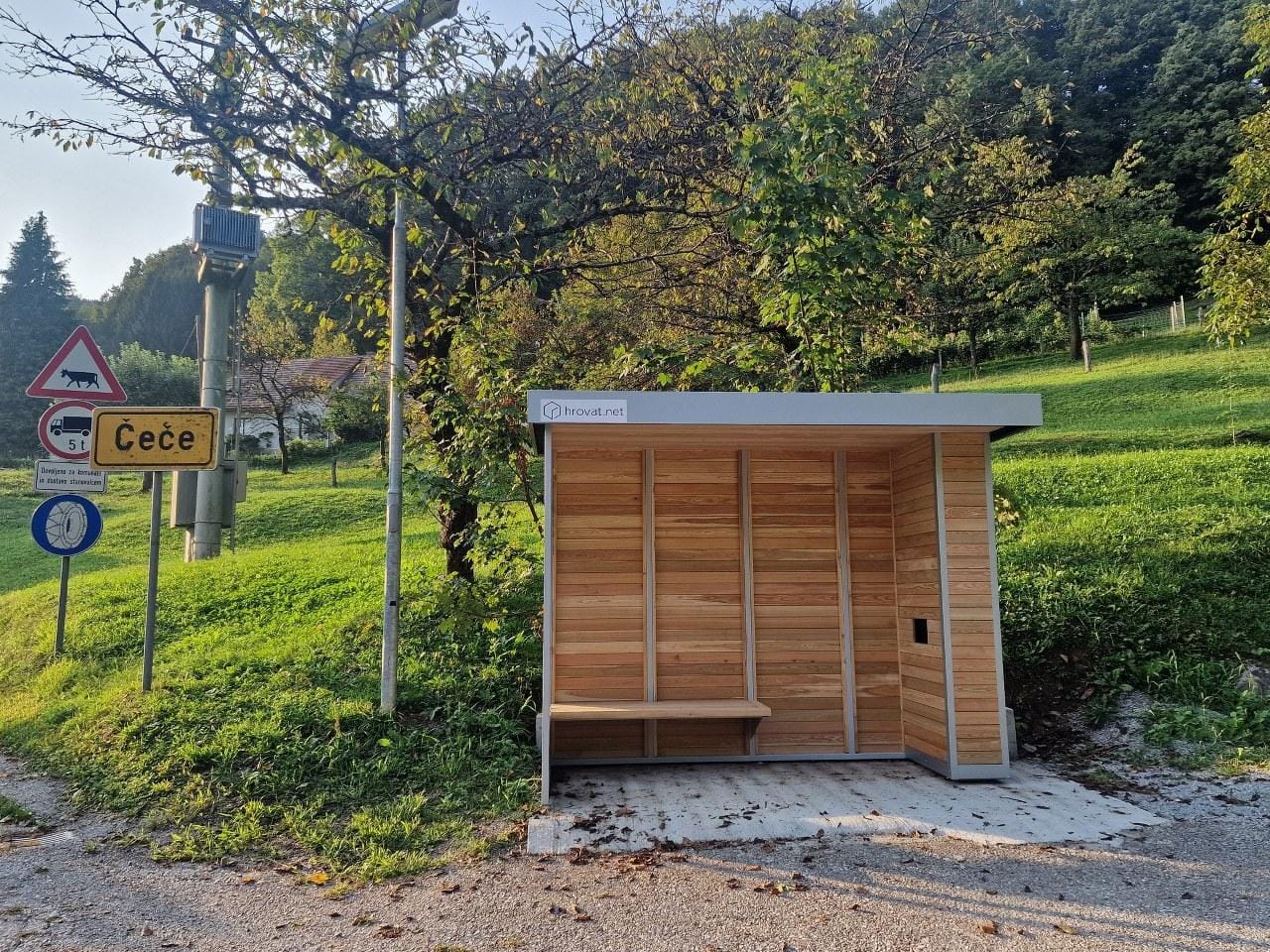 Avtobus bodo zdaj čakali pod novo streho