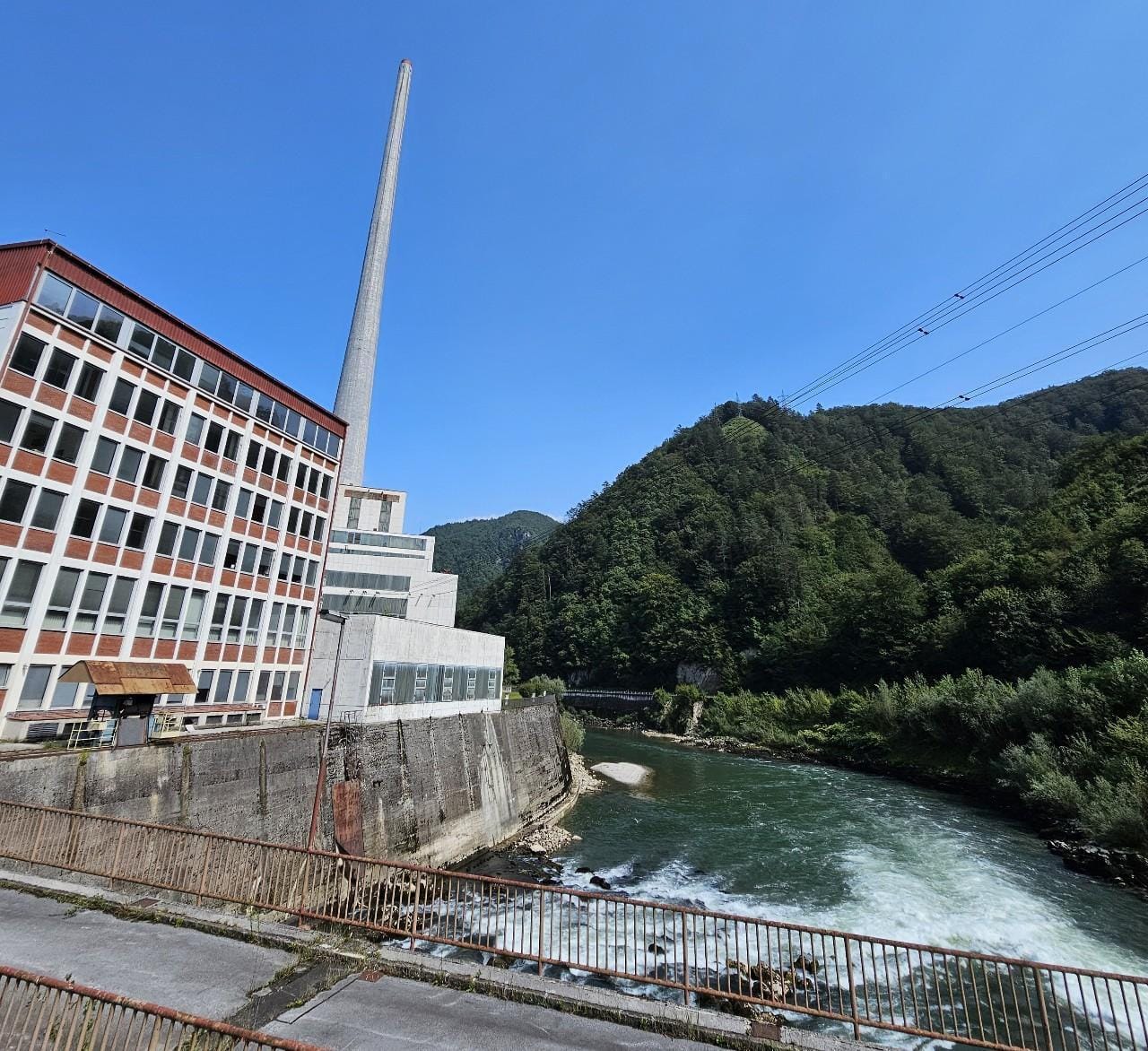 Trboveljski dimnik v soju žarometov: Pripravljata se dva prelomna projekta