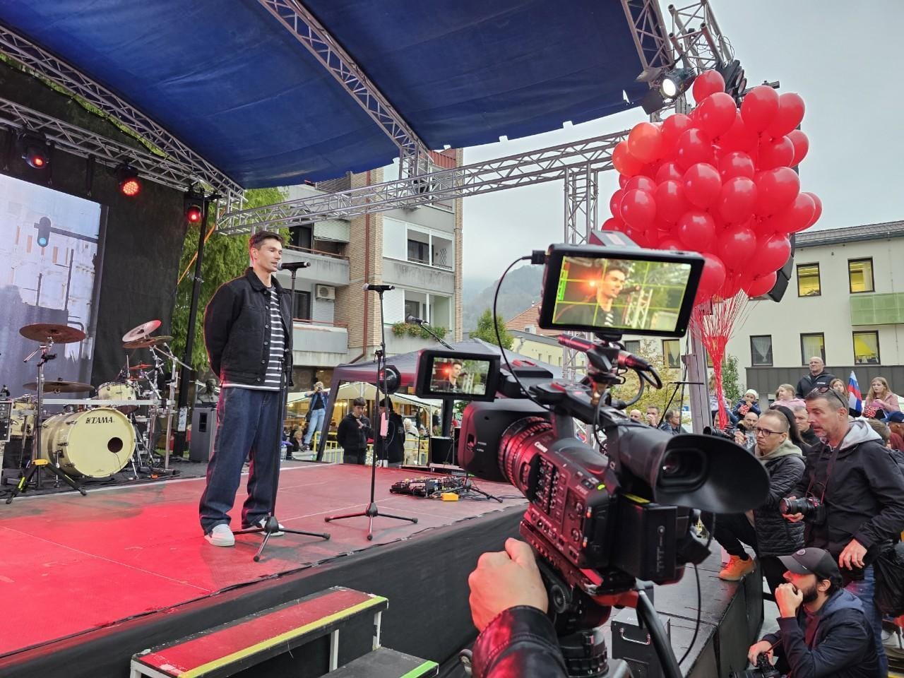 FOTOGALERIJA: Primož Roglič vnovič napolnil mestno ploščad