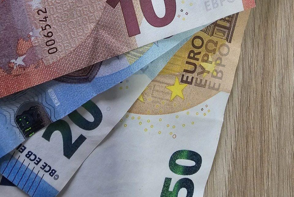 V Trbovljah so policisti zasegli domnevno ponarejen bankovec