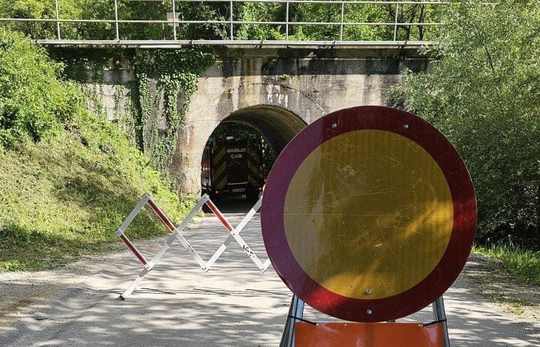 Danes popoldan na Savi povsem zaprta cesta