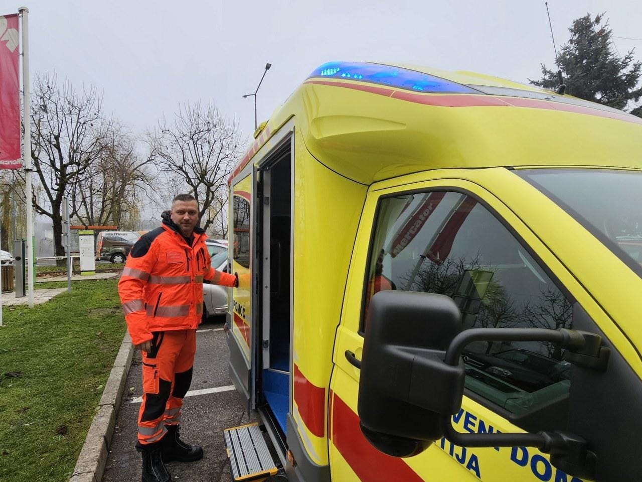 Novi aparati in izboljšana vozila za kakovostno zdravstveno oskrbo v Zasavju