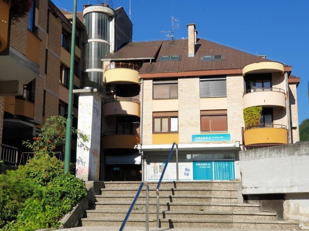 Edina banka v Radečah zapira vrata za vedno