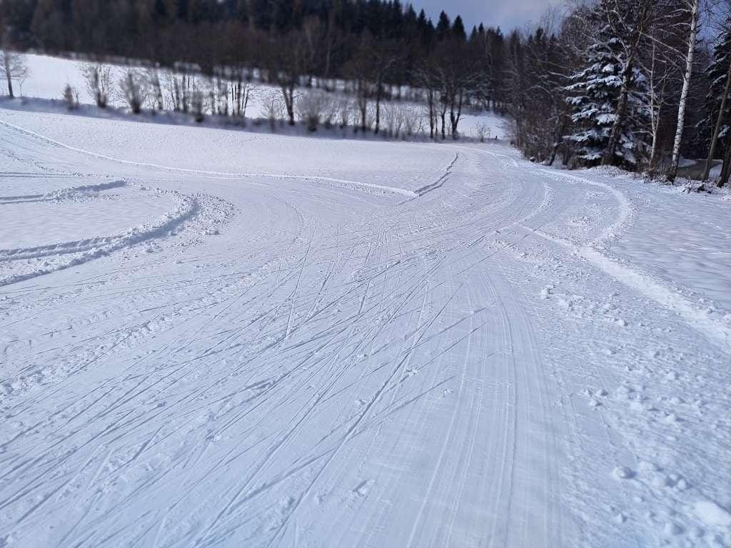 Hrastničan Aleš zase uredil progo, zdaj pa vabi na brezplačne zimske radosti