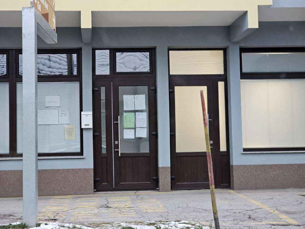 Zobozdravstvena ambulanta na Dolu do nadaljnjega zaprta