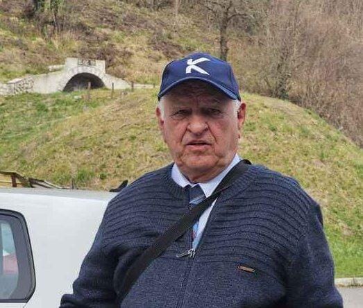 So rekli, naj odnehajo, pod kupom zemlje pa je ležal še živ rudar, ki je to slišal