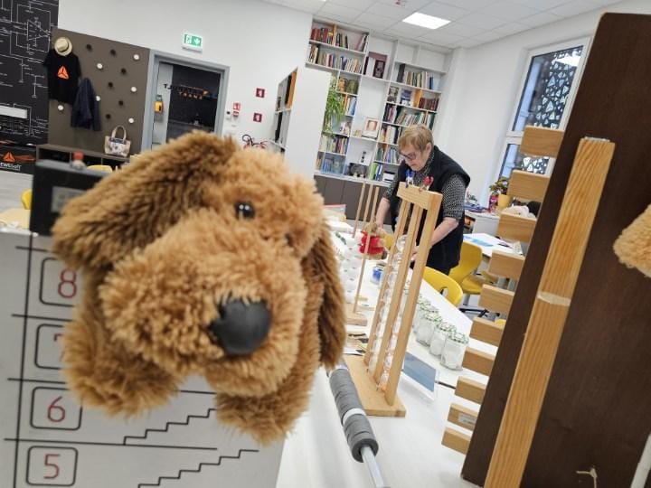 Poletje pri S.O.S. šoli: številke, roboti in ustvarjalni prsti