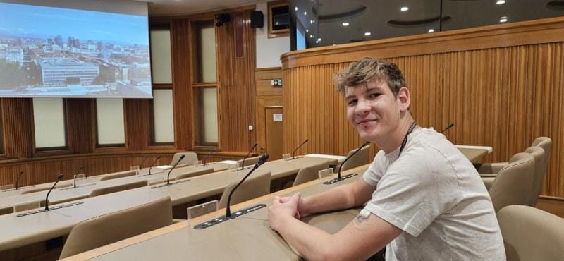 Dijaki GESŠ - strokovna ekskurzija aktivno državljanstvo - Državni zbor