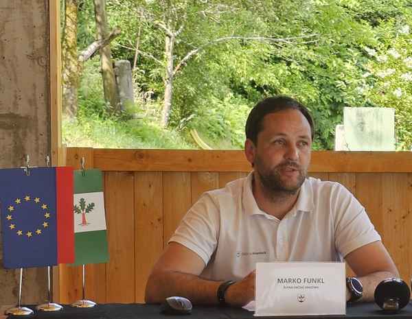 Denarja za obnovo hrastniškega dvorca ne bo