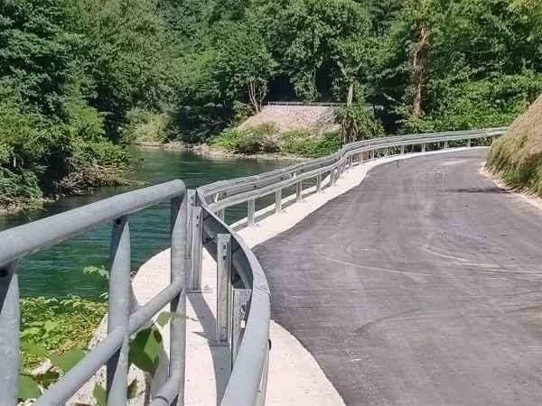 Nova cesta že skoraj končana - a trenutno še popolna zapora [foto]