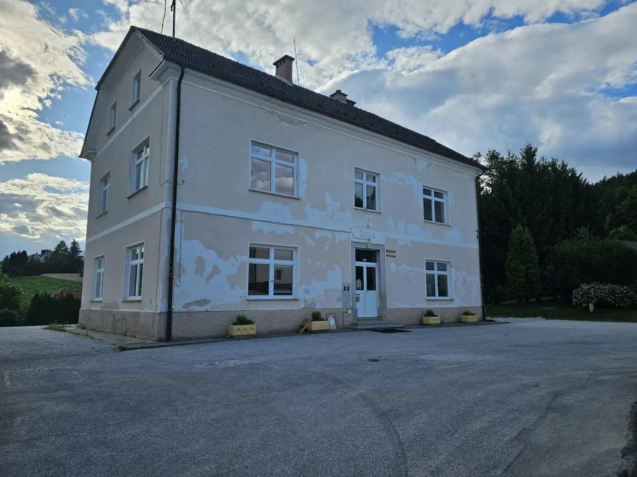 FOTO in VIDEO: Zidove bodo zrušili, spomini ostajajo v srcih Podružnična_osnovna_šola_Hotič_stara_šola_julij_2025 (17)_1280x960