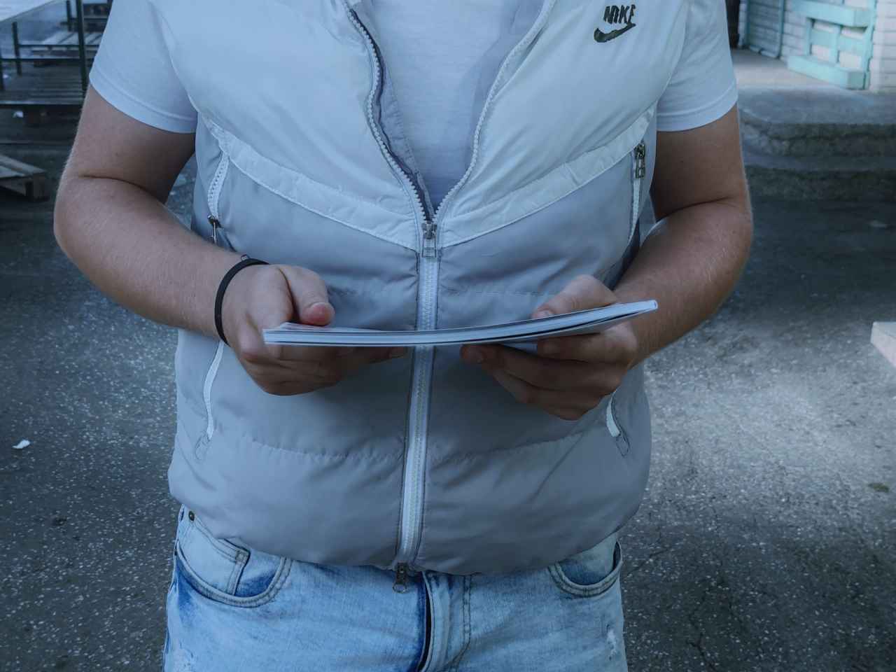 Že ob treh zjutraj v vrsti za upravno enoto