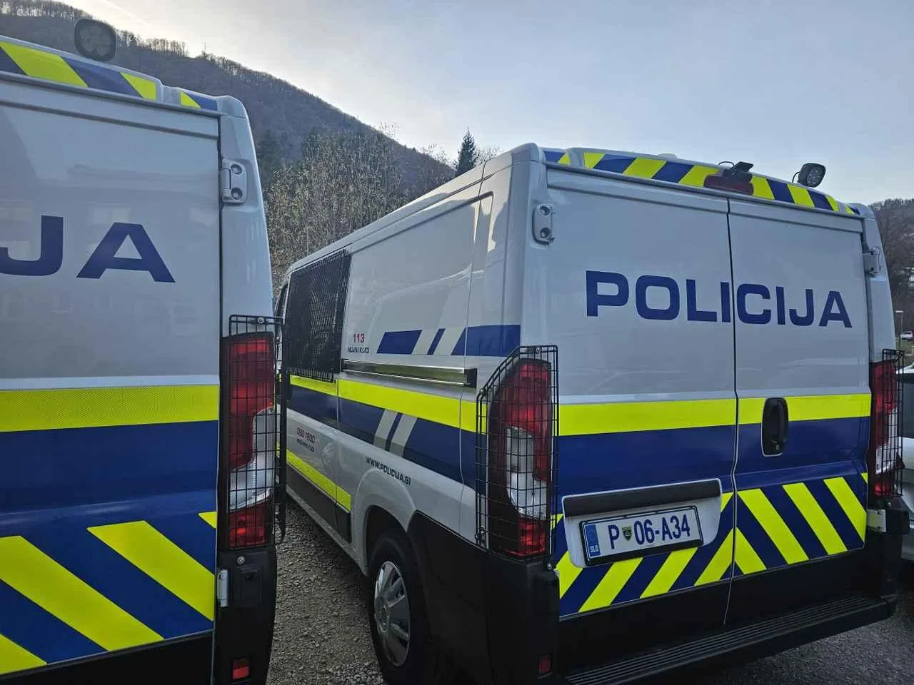 Policisti_so_v_Zasavju_prijeli_voznika,_ki_je_nezakonito_prevažal_tujce_PP_Zagorje_december_2025 (10)_1280x960