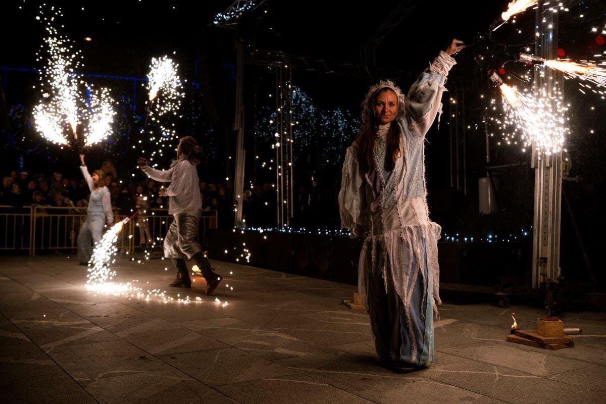 FOTO in VIDEO: Zagorje zasvetilo s prihodom Miklavža