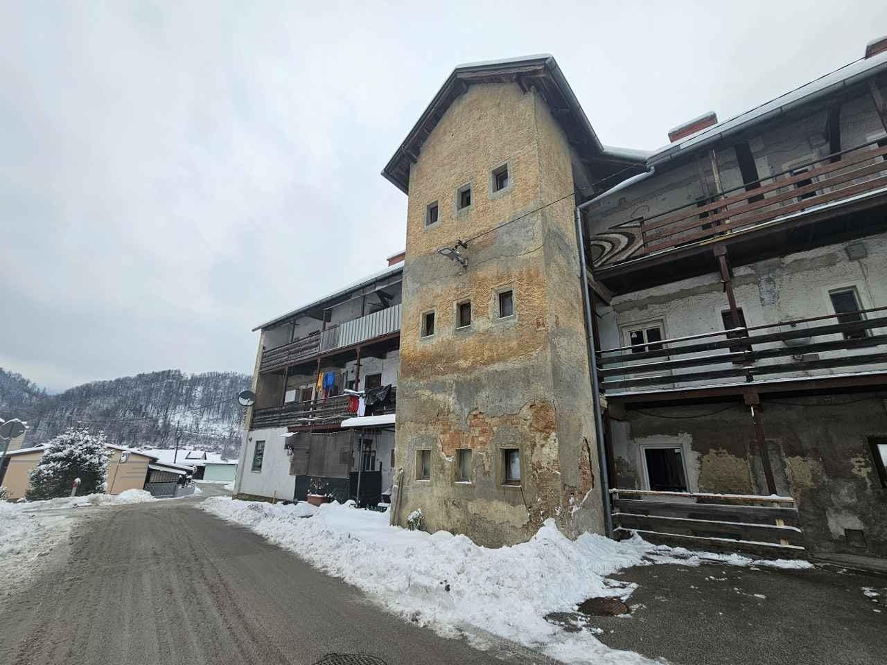 Država v Zasavju prodaja stanovanje