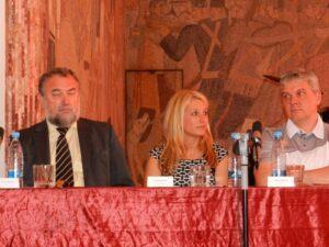 Direktorica VDC Špela Režun (na sliki) verjame, da se lahko tudi v javnem sektorju ocenjujejo cilji posameznika. Želi si, da bi to opazila še država. 