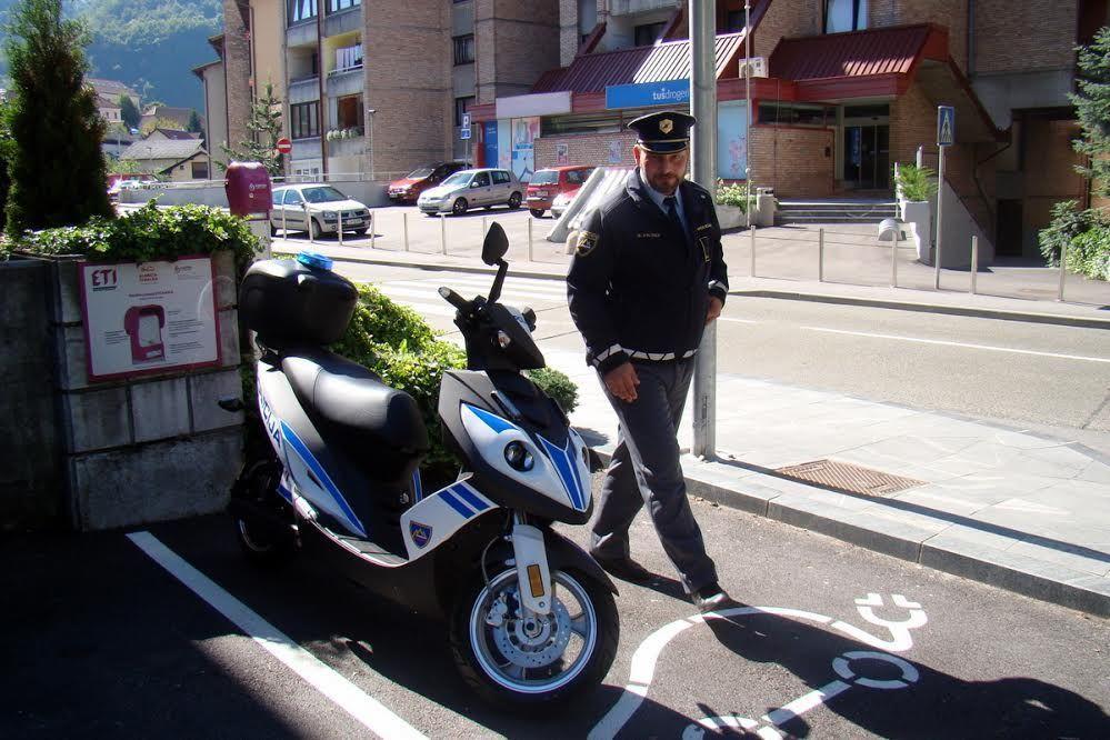 električni motor, policija3