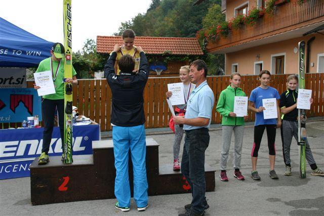 4. mesto Lara LOGAR