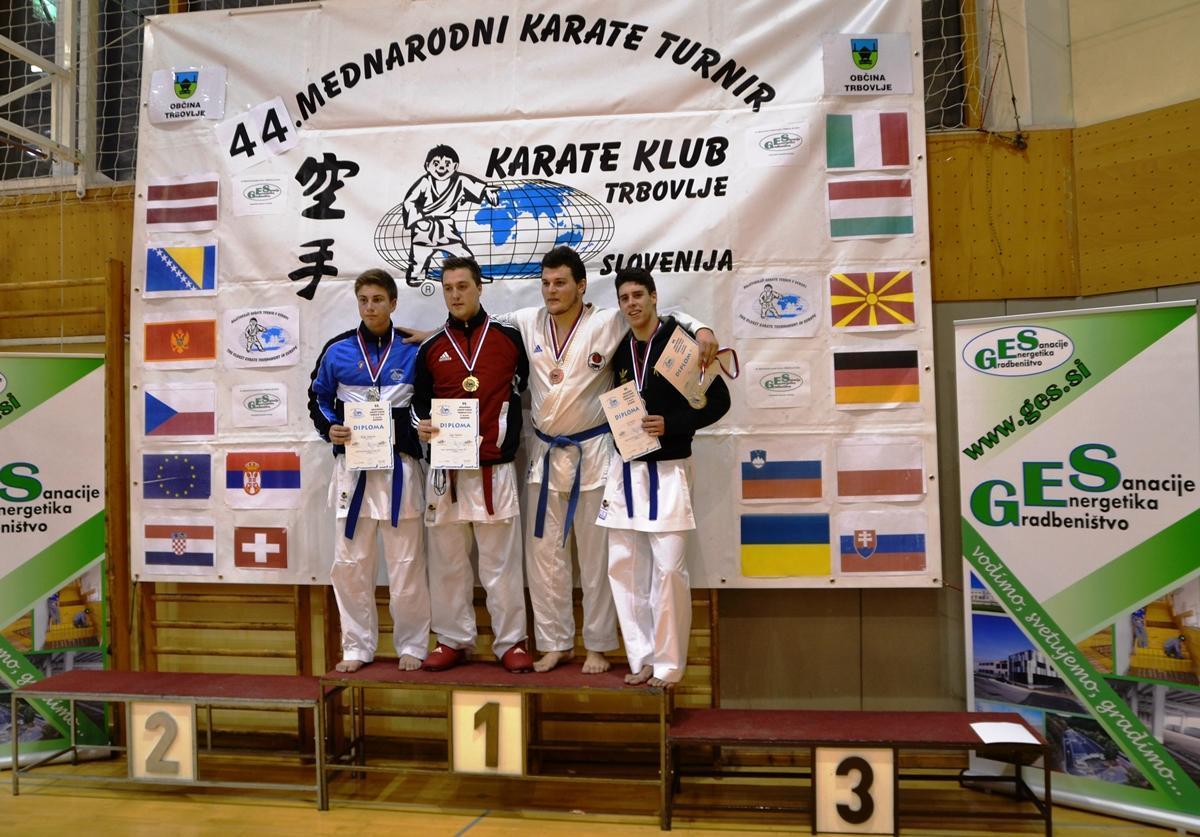 stefan-joksimovic-zlata-medalja-v-borbah-in-srebrna-v-katah-in-borbah-absolutno